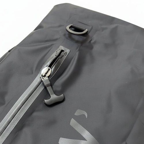 2 in 1 - Vacuum and Waterproof Reusable Bags w/Pump